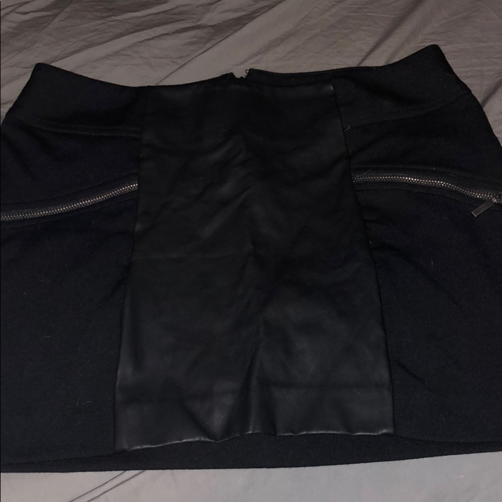 Zipper skirt